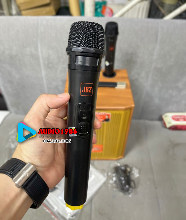 loa-xach-tay-jbz-audio-j6-kem-2-micro-cam-tay-giang-day-hat-karaoke-6